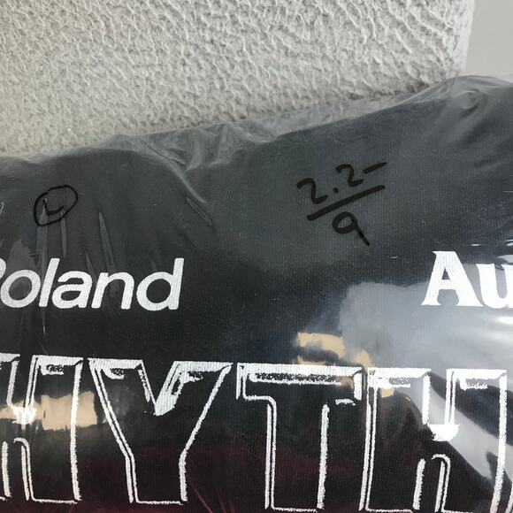 ROLAND Rhythm Machine Black Hoodie Sweatshirt cotton pullover L - Picture 9 of 9